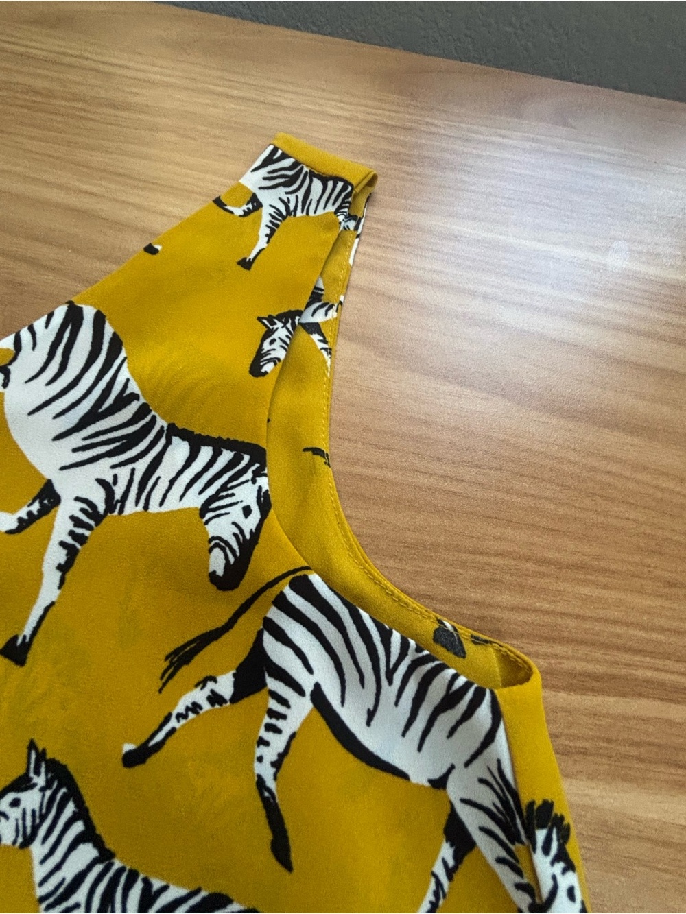 Ann Taylor Factory Mustard Yellow Zebra Print Sleeveless Layered Blouse XS - Picture 4 of 9